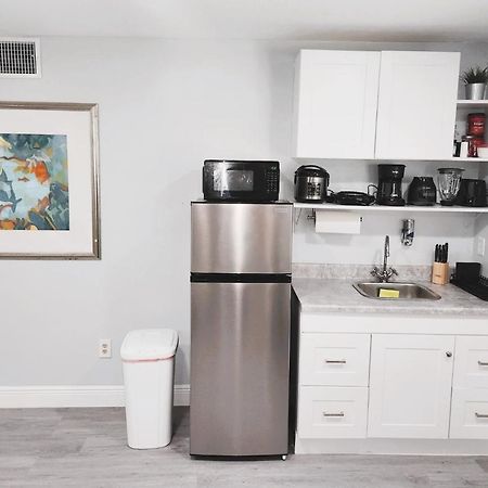 Cheerful Super Suite + 2 Queen + Sofa Bed Minutes From The Airport! Tampa Exterior photo